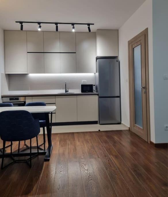 Master Quart Modern Apt. 27 *